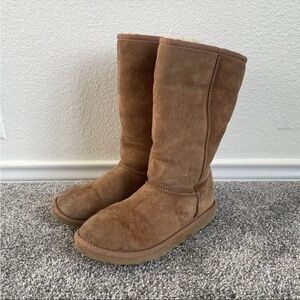 UGG Boots Womens 4 Brown  Suede Leather Sheepskin Lining Comfort S/N 5229 Cozy